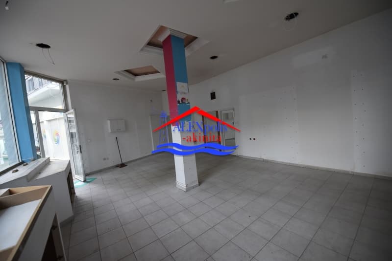 Retail Store in Center, Didimoticho — Photo 9 of 13