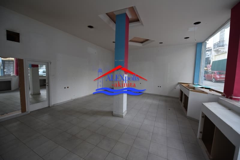 Retail Store in Center, Didimoticho — Photo 1 of 13