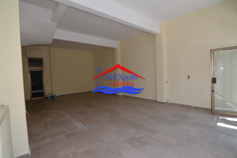 Retail Store in Center, Didimoticho — Photo 2 of 13