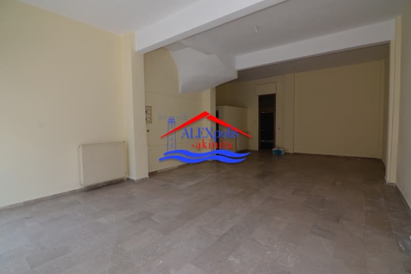 Retail Store in Center, Didimoticho — Photo 1 of 13
