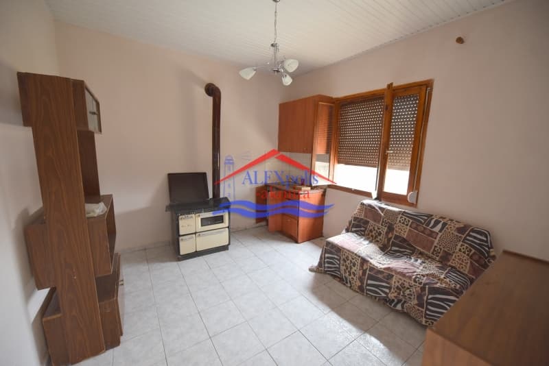 House in Thimaria, Tichero — Photo 1 of 14