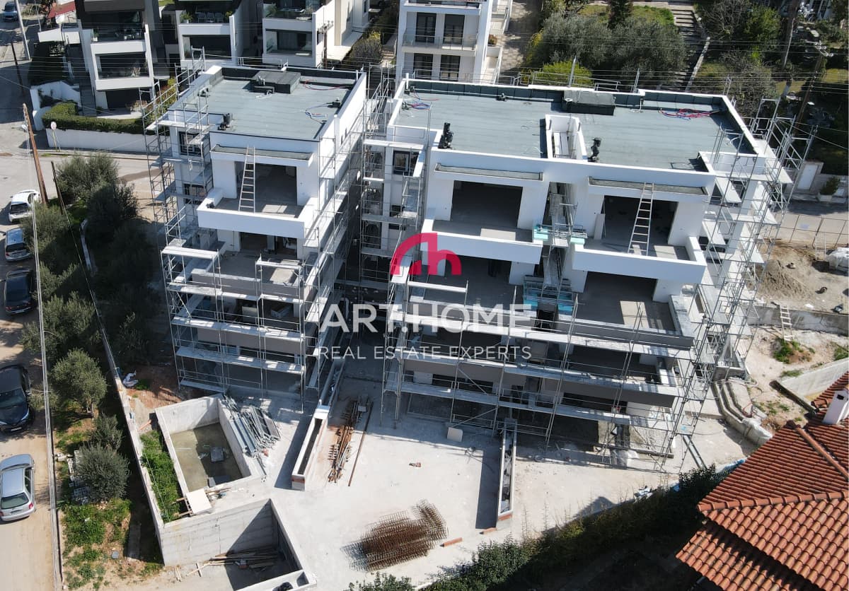 House in Center, Panorama — Photo 8 of 11