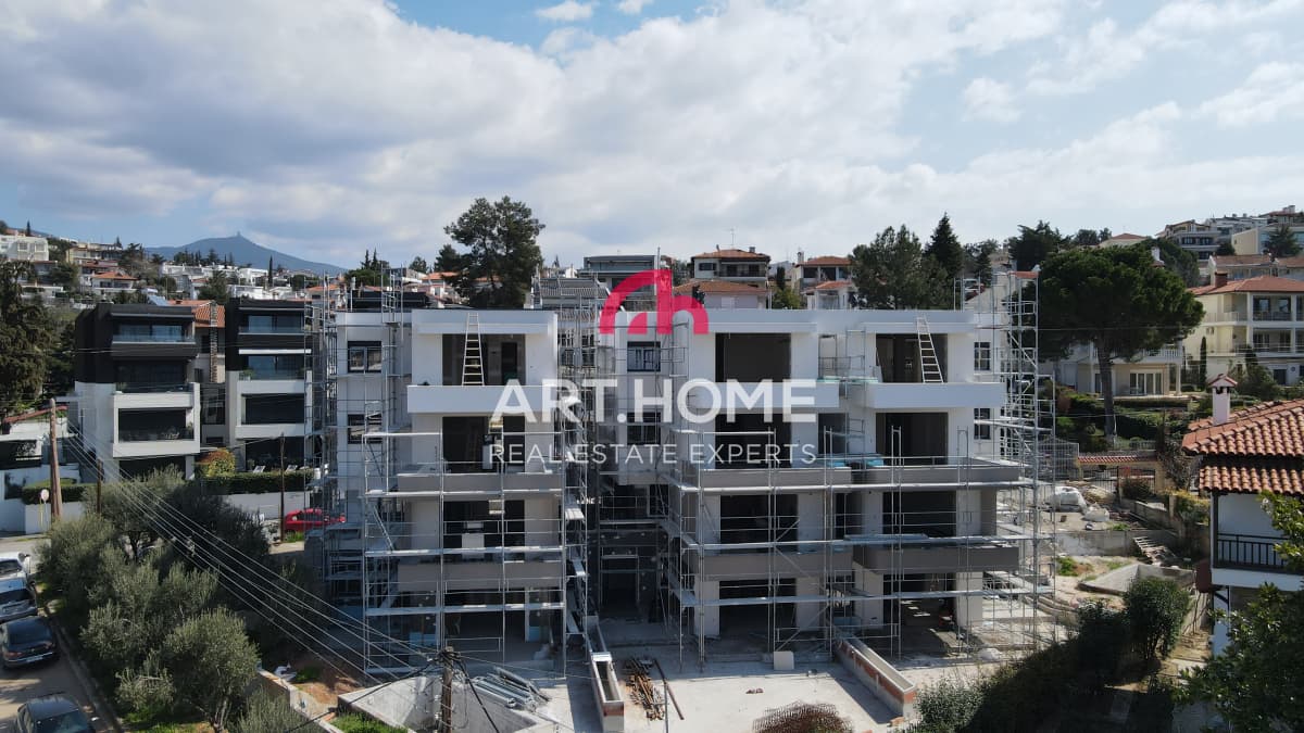 House in Center, Panorama — Photo 2 of 11