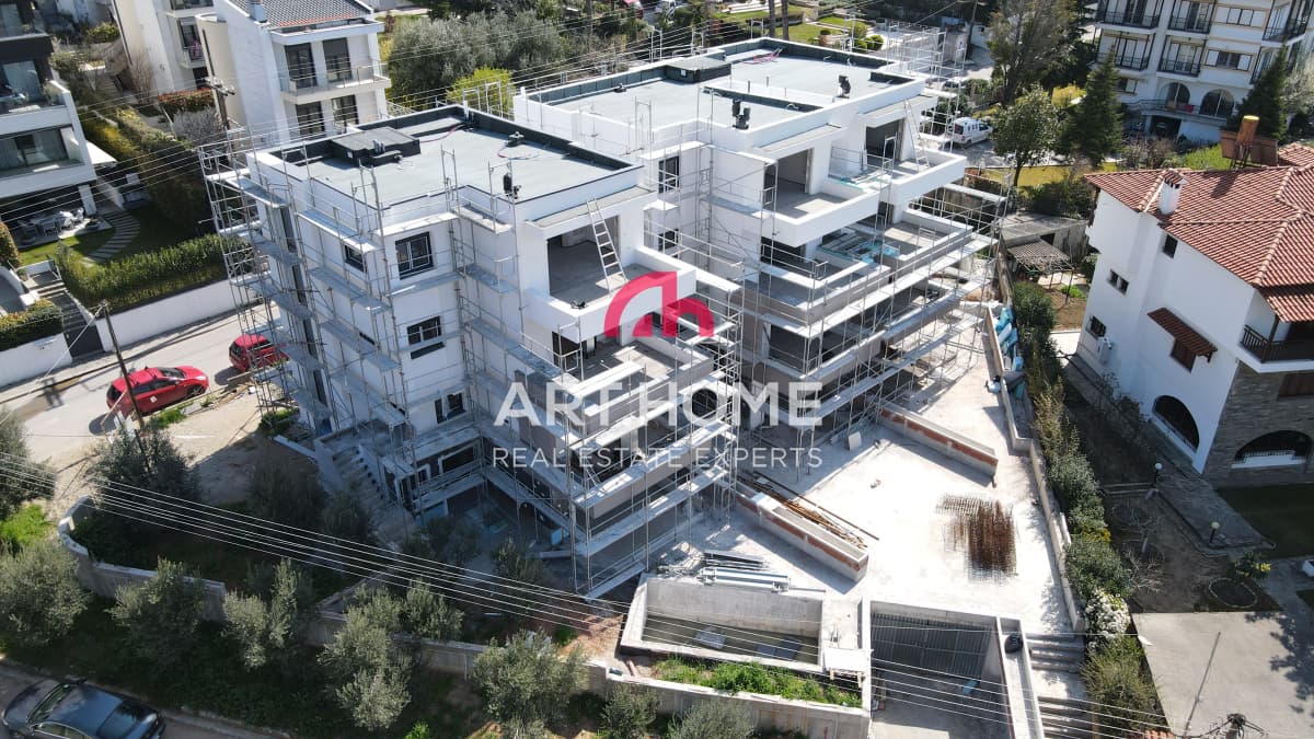 House in Center, Panorama — Photo 6 of 11