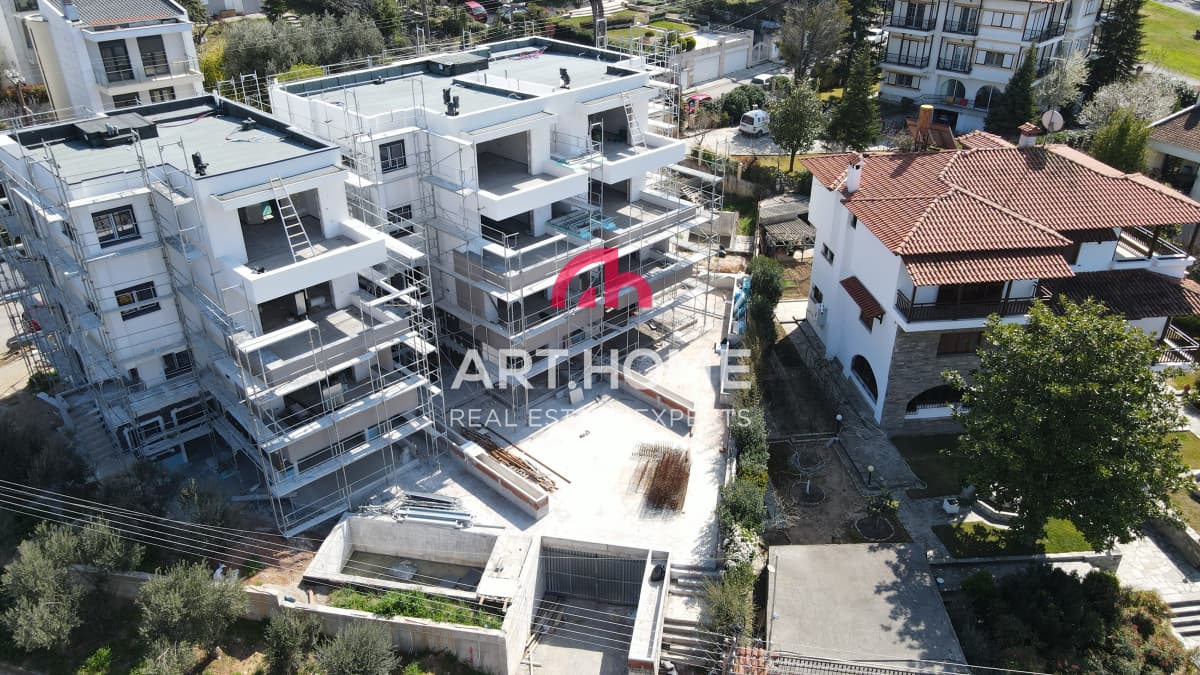 House in Center, Panorama — Photo 5 of 11