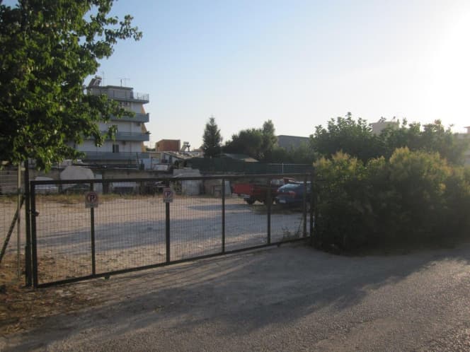 Οικόπεδο στην Καναπίτσα, Μεταμόρφωση