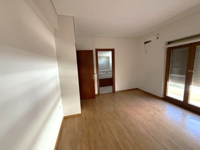Apartment in Aixoni, Glyfada — Photo 11 of 15