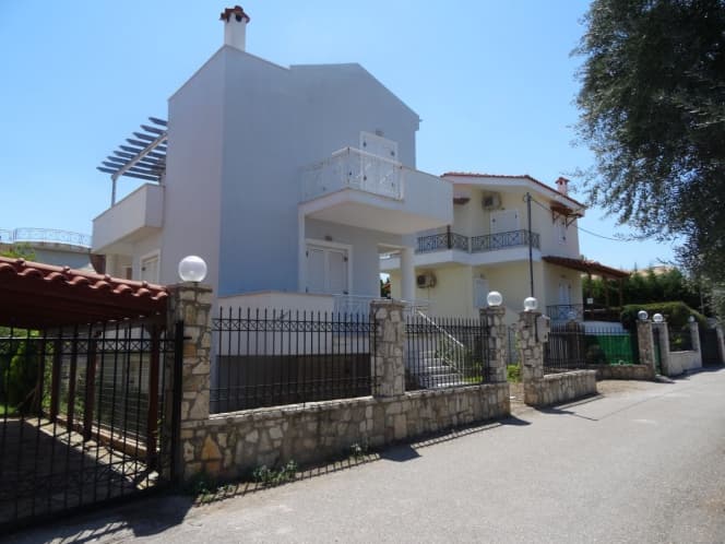 Μονοκατοικία στην Παραλία Ποροβίτσας, Ακράτα — Φωτογραφία 1 από 12