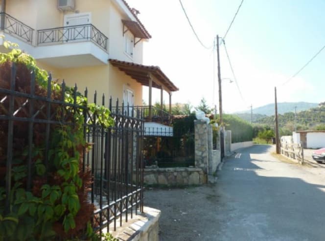 Μονοκατοικία στην Παραλία Ποροβίτσας, Ακράτα — Φωτογραφία 3 από 12