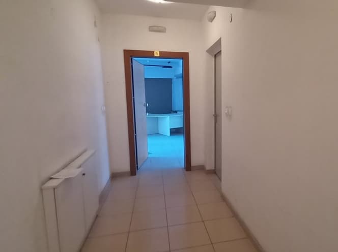 Office in Anthokipoi, Stavroupoli — Photo 2 of 20