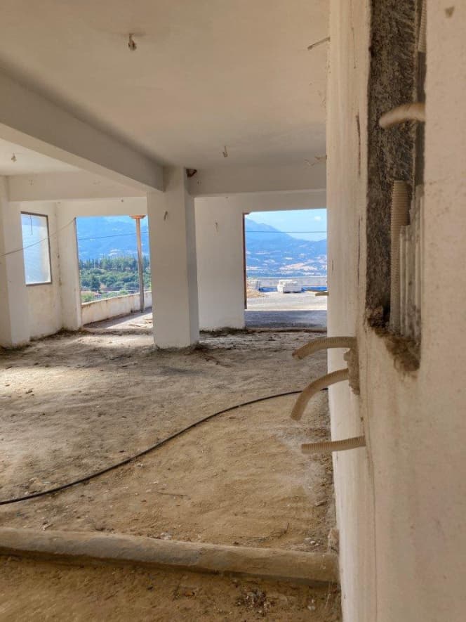 Κατάστημα στην Χαλανδρίτσα, Φαρές — Φωτογραφία 1 από 5