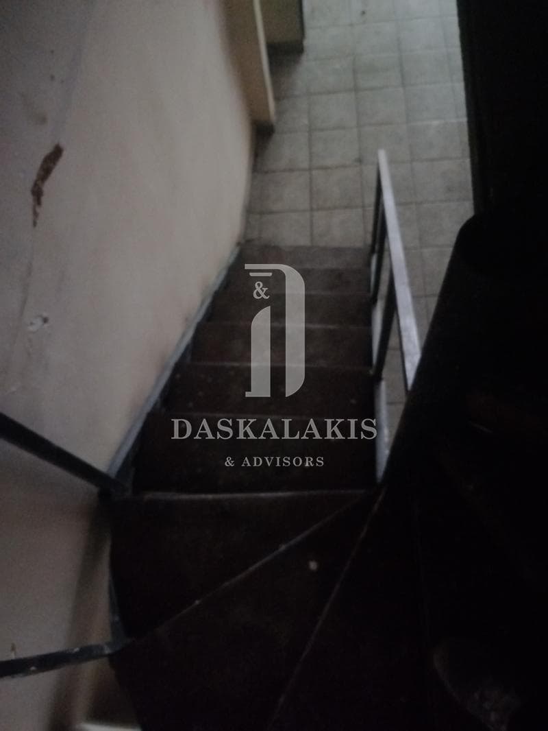 Κατάστημα στην Στρέφη, Εξάρχεια - Νεάπολη — Φωτογραφία 8 από 9