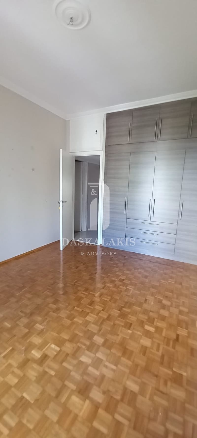 Apartment in Neo Pagkrati, Vironas — Photo 6 of 30