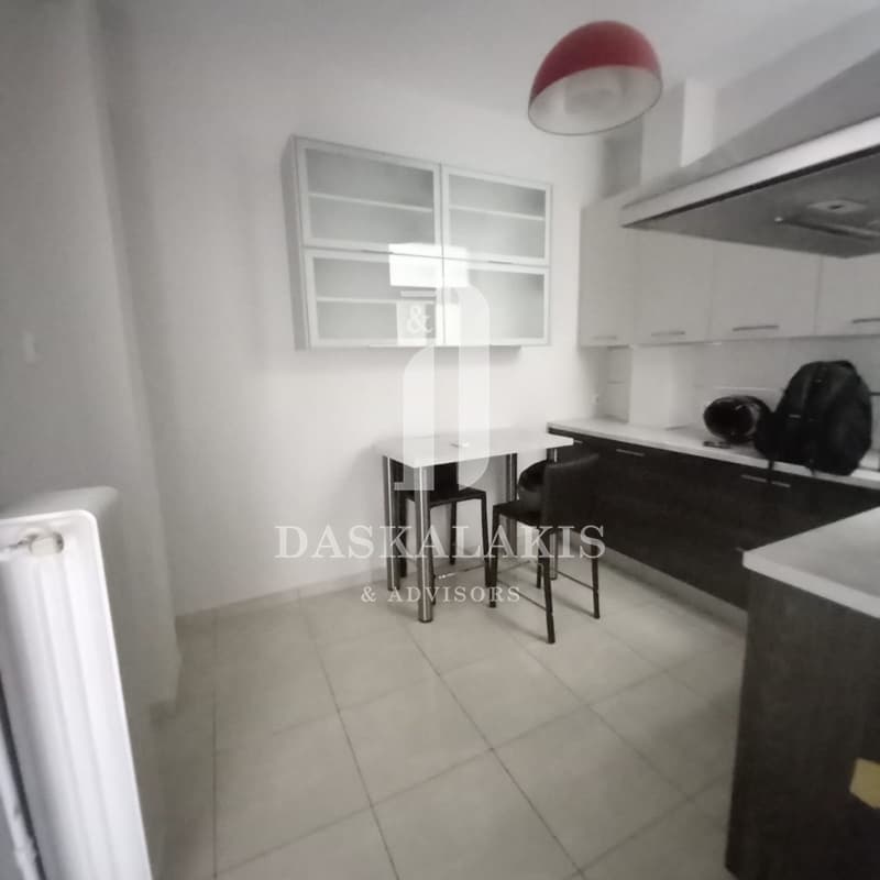 Apartment in Neo Pagkrati, Vironas — Photo 2 of 30