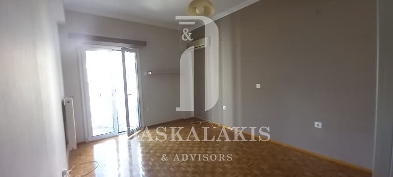 Apartment in Neo Pagkrati, Vironas — Photo 10 of 30