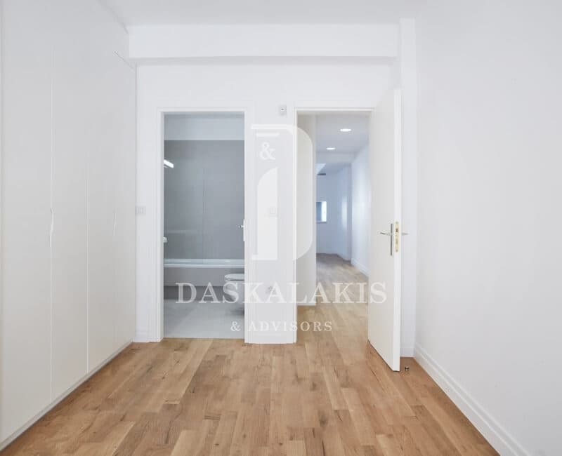 Apartment in Agios Georgios, Kolonaki - Likavitos — Photo 4 of 5