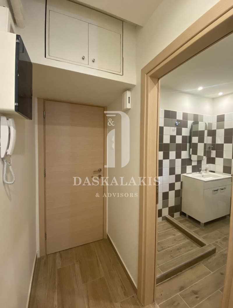 Apartment in akadimia Platonos, Kolonos - Kolokinthous — Photo 15 of 23