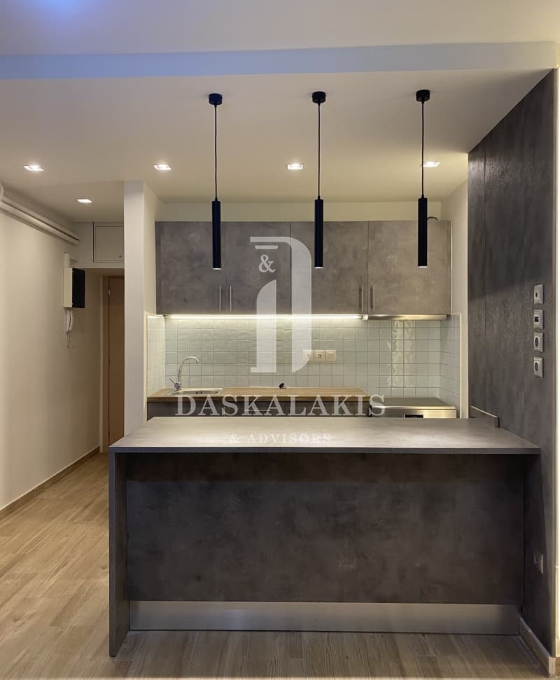 Apartment in akadimia Platonos, Kolonos - Kolokinthous — Photo 8 of 23