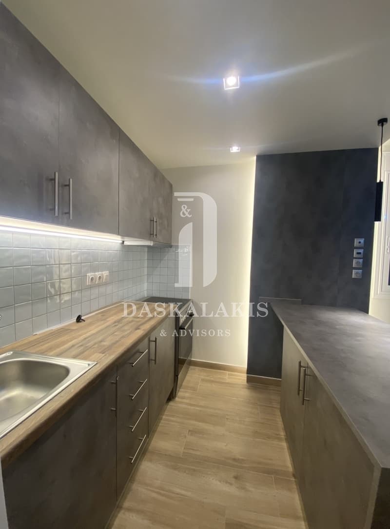 Apartment in akadimia Platonos, Kolonos - Kolokinthous — Photo 7 of 23