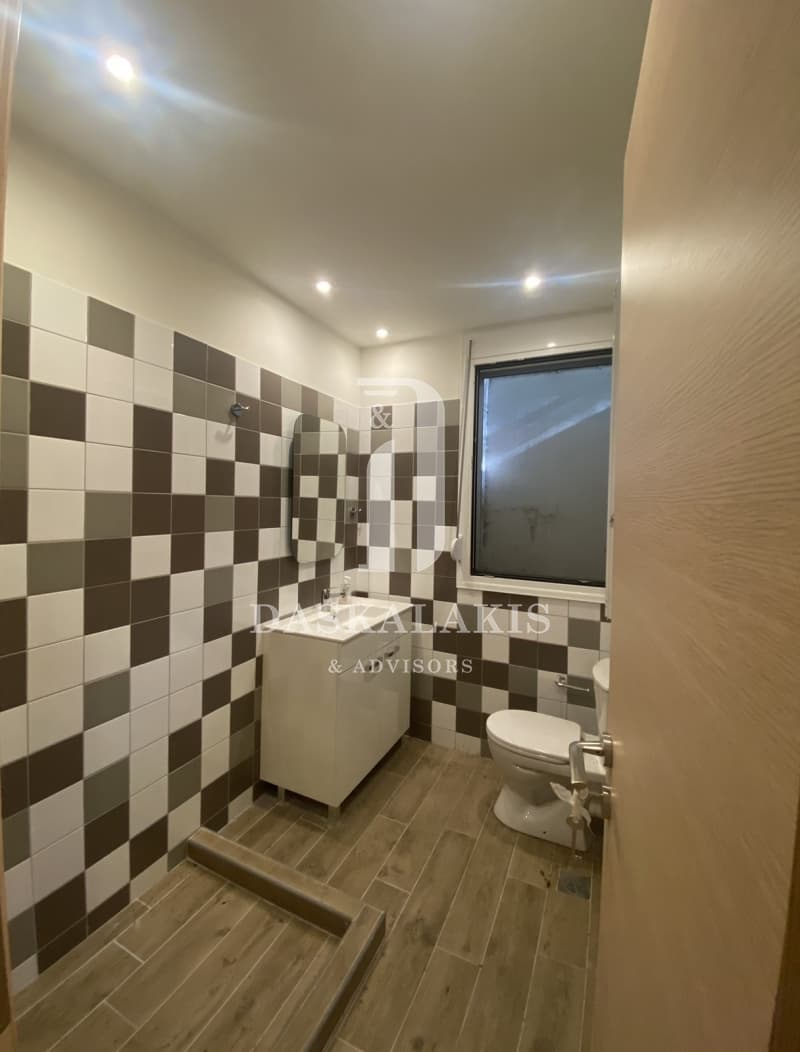 Apartment in akadimia Platonos, Kolonos - Kolokinthous — Photo 16 of 23
