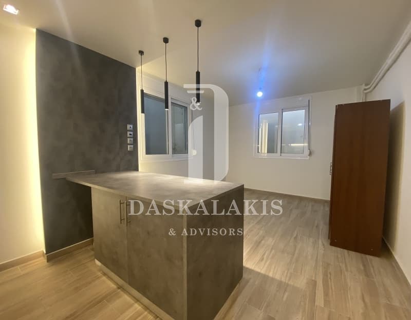 Apartment in akadimia Platonos, Kolonos - Kolokinthous — Photo 5 of 23