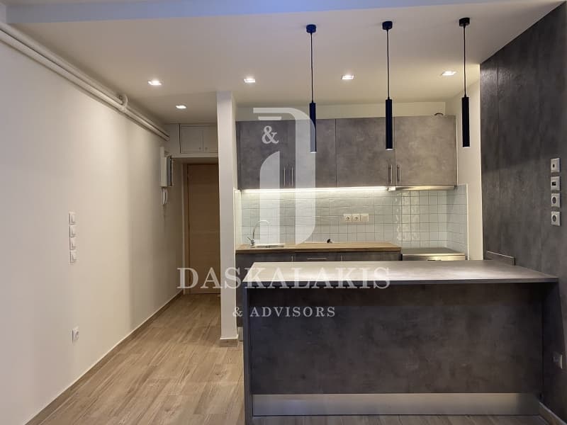 Apartment in akadimia Platonos, Kolonos - Kolokinthous — Photo 2 of 23