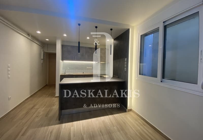 Apartment in akadimia Platonos, Kolonos - Kolokinthous — Photo 3 of 23