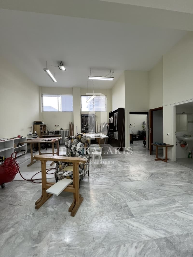 Retail Store in Skalistiri, Ilioupoli — Photo 1 of 7