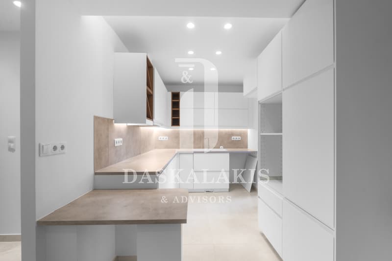 Apartment in Plateia Koliatsou, Patision - Acharnon — Photo 4 of 26