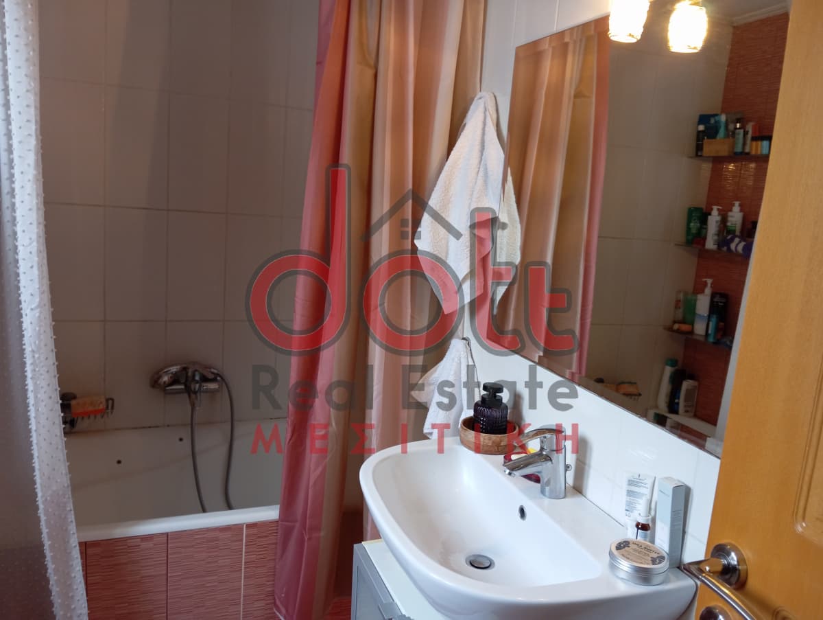Apartment in Elaionas, Chaidari — Photo 11 of 17