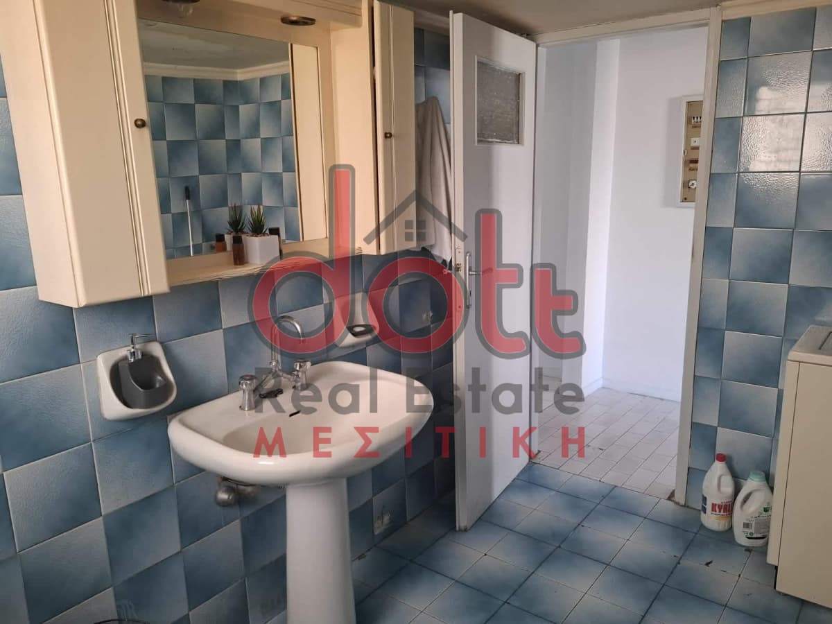 Apartment in Neo Aigaleo, Aigaleo — Photo 9 of 12