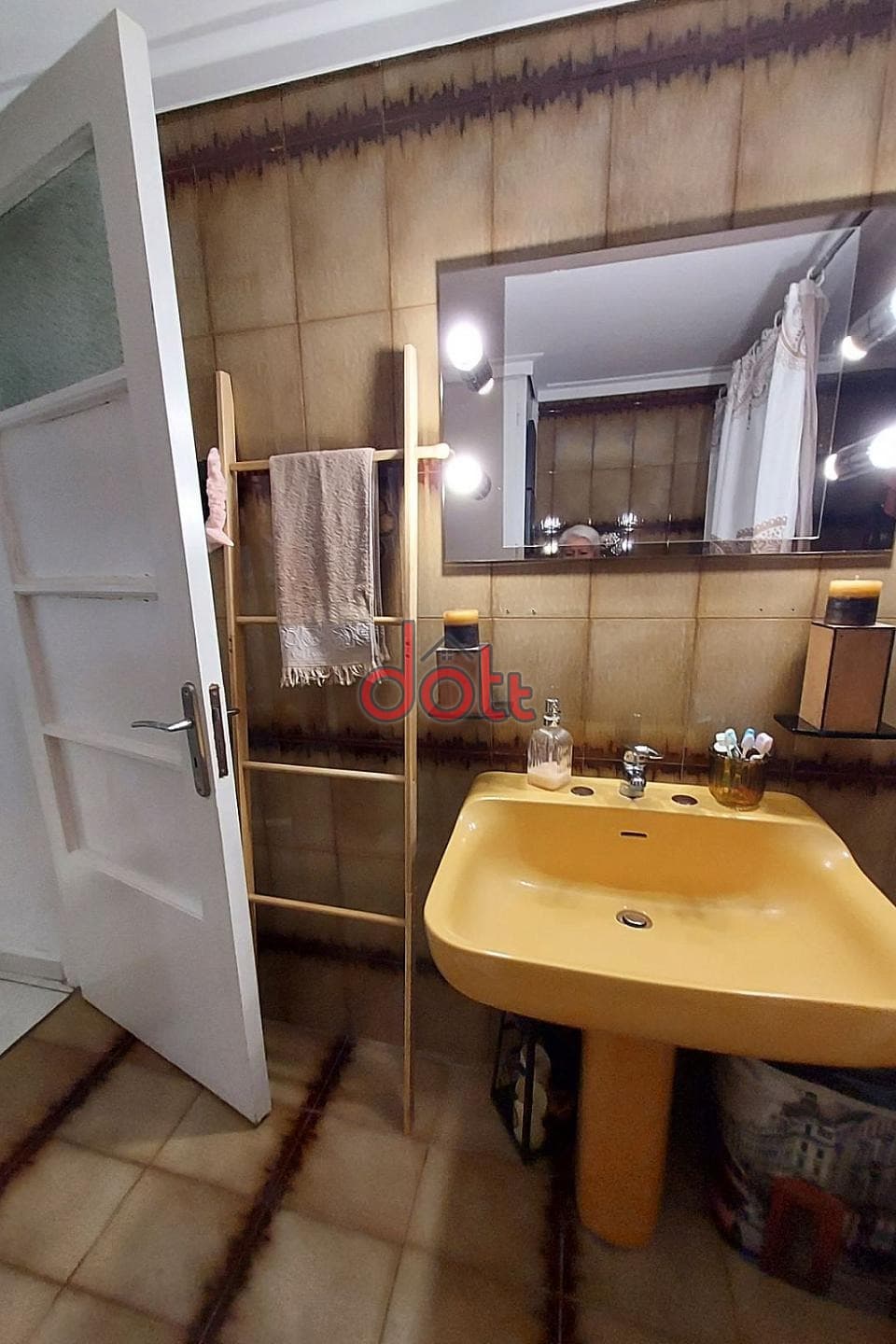 Apartment in Lioumi, Aigaleo — Photo 15 of 23
