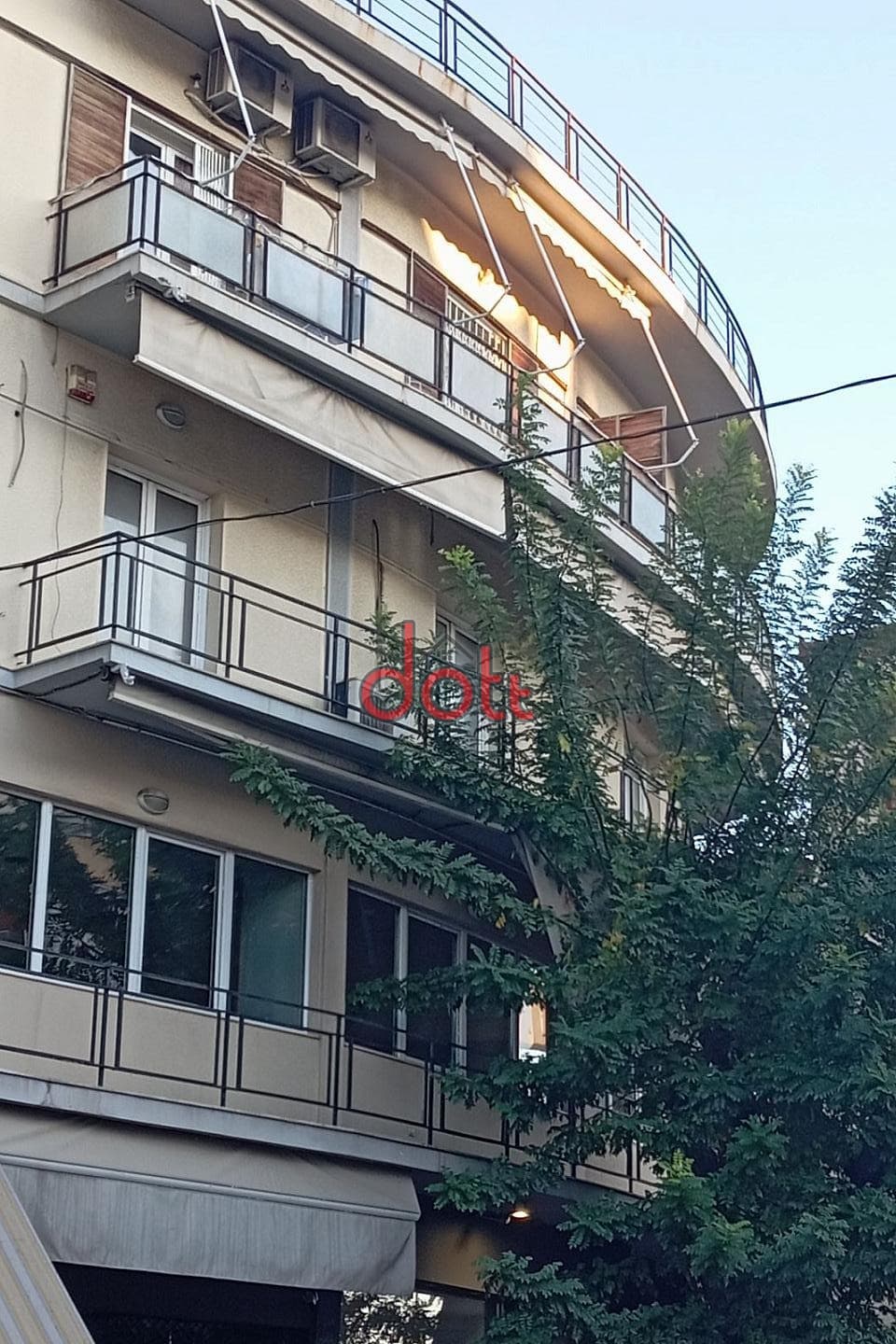 building στην Αττική