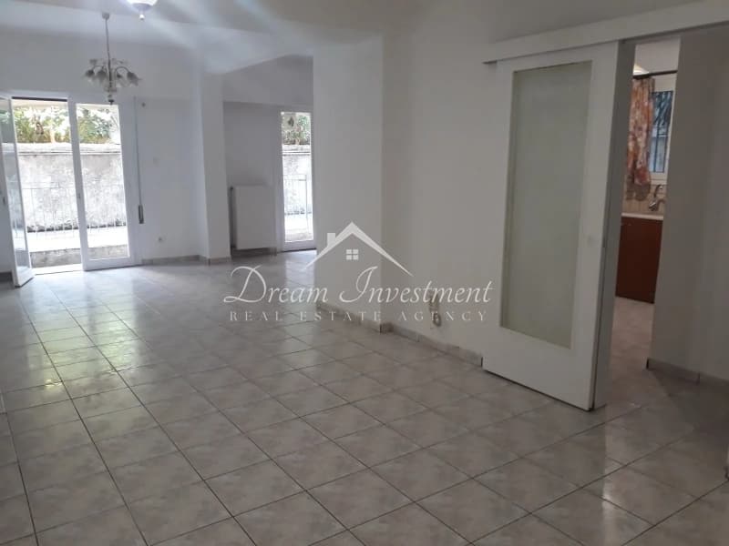Apartment in Gipeda, Palaio Faliro — Photo 1 of 9