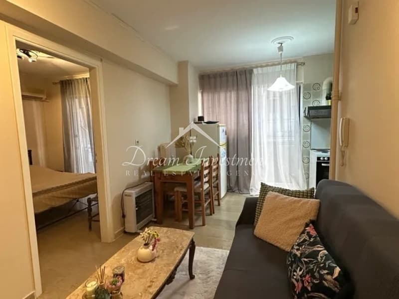 Apartment in Evaggelistria, Piraeus — Photo 2 of 5