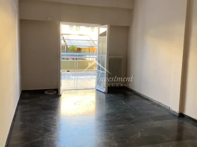 Apartment in Plateia Davaki, Kalithea — Photo 2 of 21