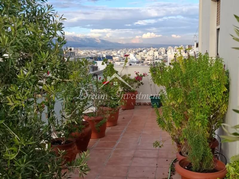Apartment in Agios Vasileios, Piraeus — Photo 1 of 18