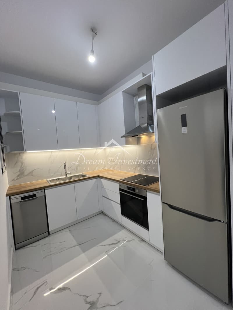 Apartment in Gavros, Moschato — Photo 1 of 15
