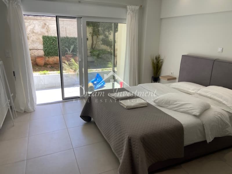 Apartment in Mpatis, Palaio Faliro — Photo 1 of 29
