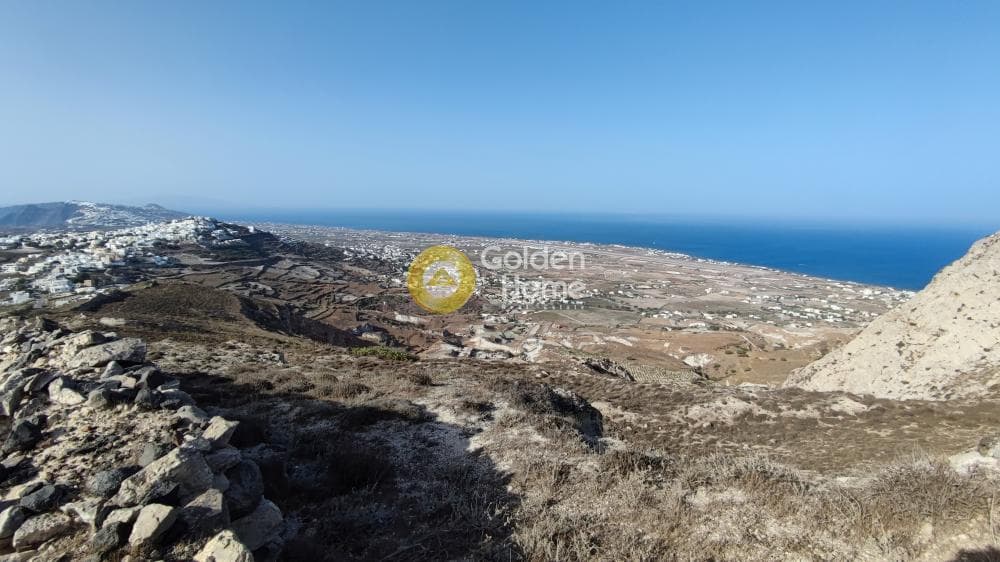 Building Plot in Kamari, Santorini — Photo 1 of 16