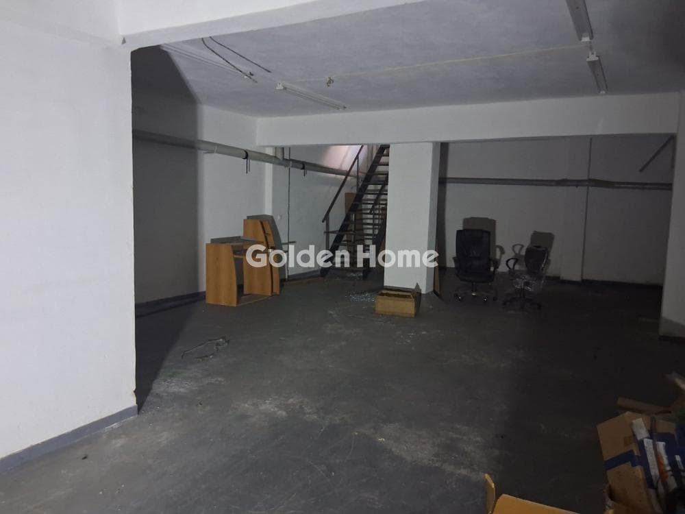 Retail Store in Pigada, Piraeus — Photo 10 of 18