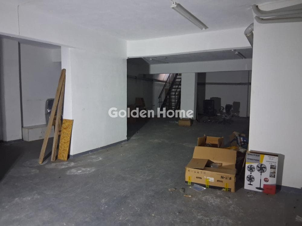 Retail Store in Pigada, Piraeus — Photo 11 of 18