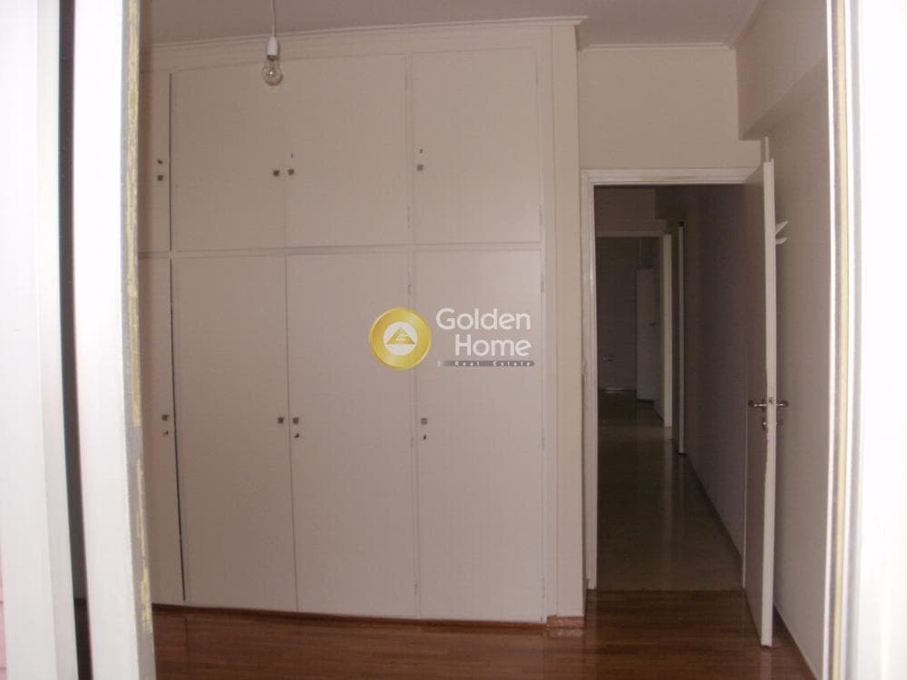 Apartment in Kareas, Vironas — Photo 7 of 8