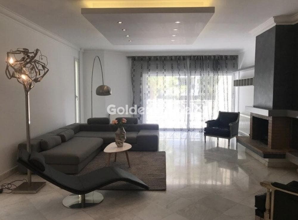 House in Aixoni, Glyfada — Photo 1 of 18