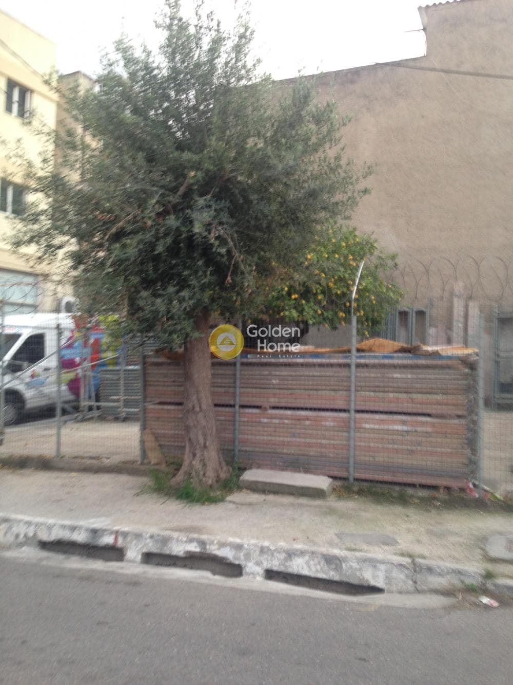 Building Plot in Chrisoupoli, Peristeri — Photo 1 of 4