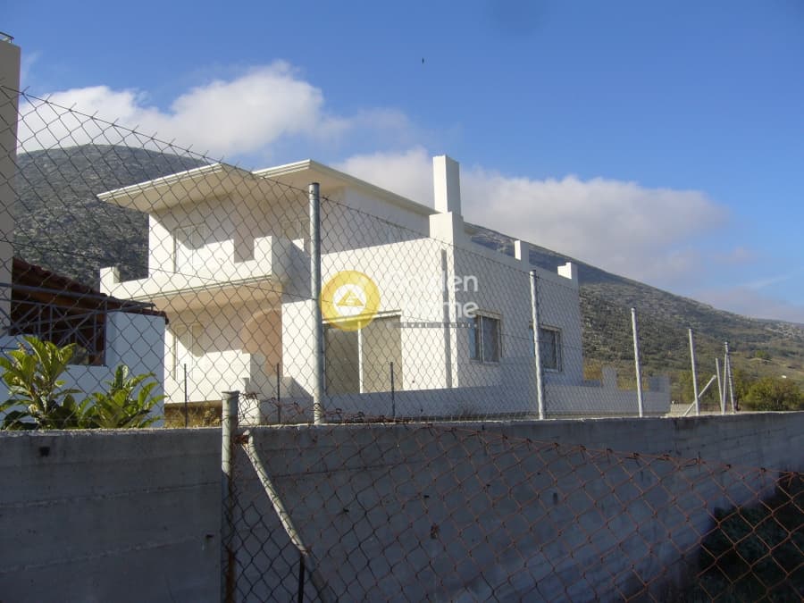 House in Center, Keratea — Photo 2 of 20