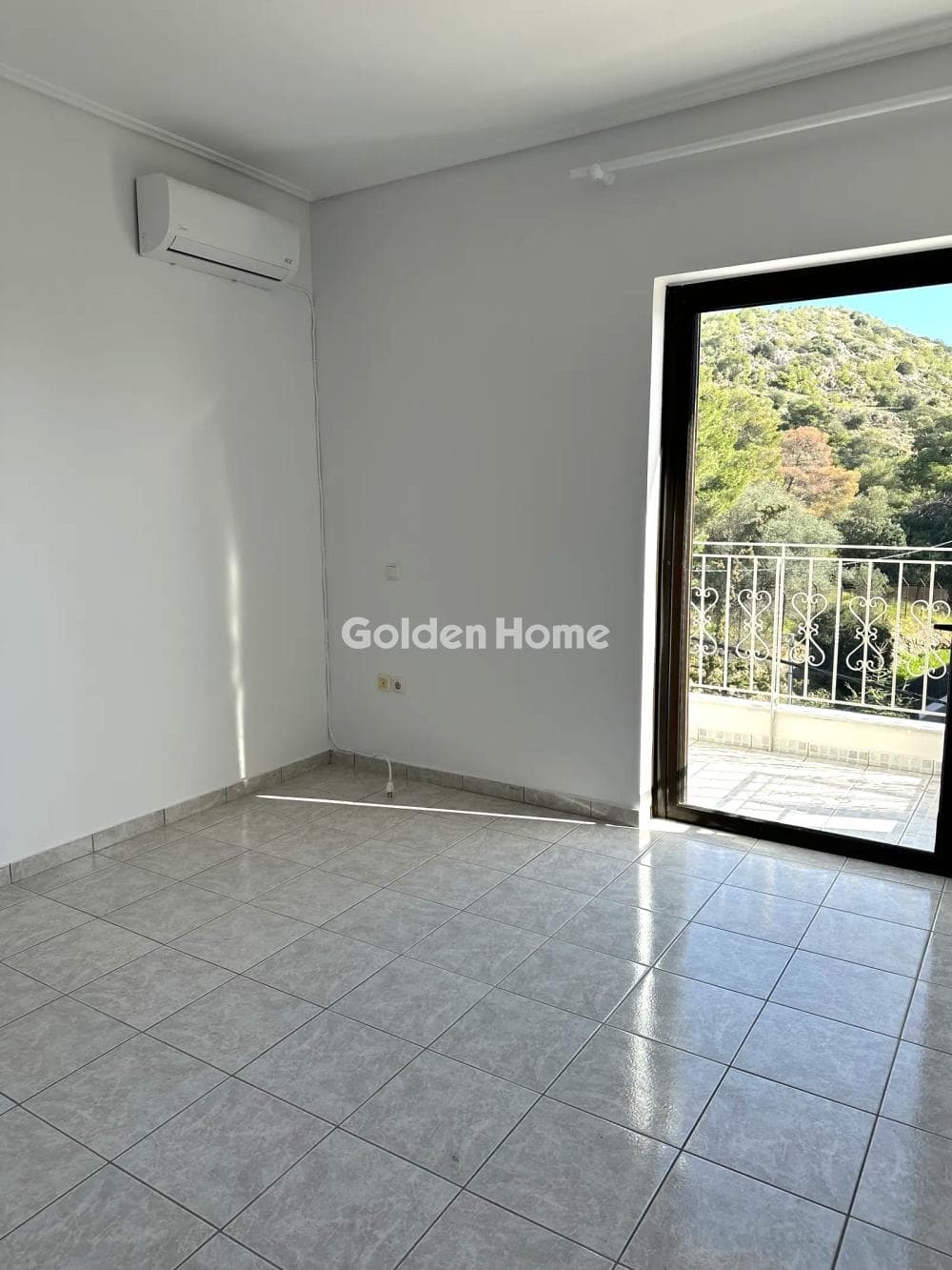 Apartment in Pigadakia, Vouliagmeni — Photo 11 of 11
