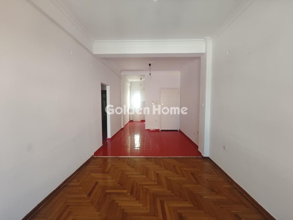 Apartment in Politechnioupoli, Zografou — Photo 2 of 27
