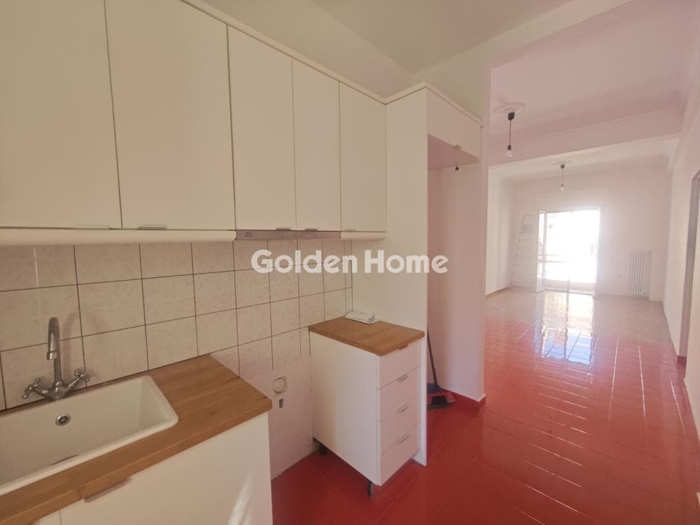 Apartment in Politechnioupoli, Zografou — Photo 10 of 27