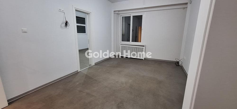 Office in Soutsou, Ilisia — Photo 13 of 36
